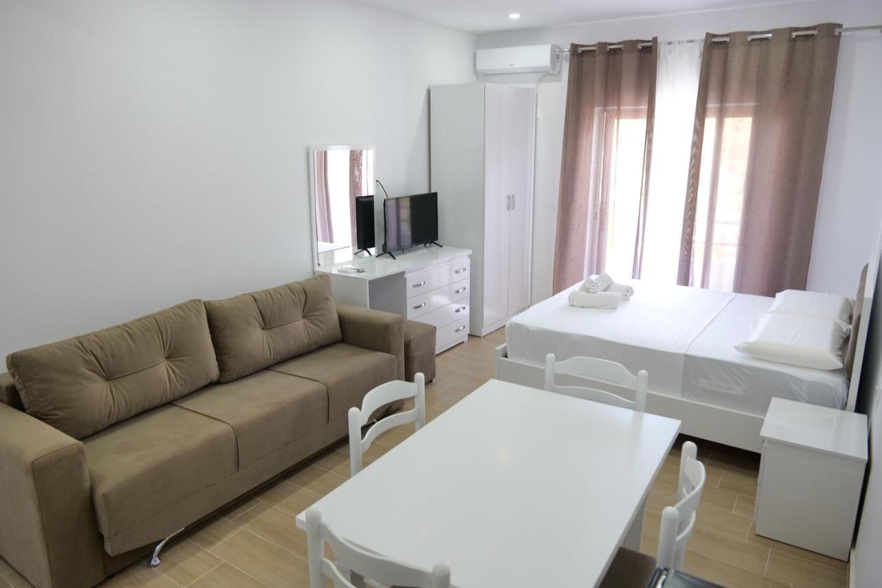 Iljo Apartments 卡萨米尔 外观 照片